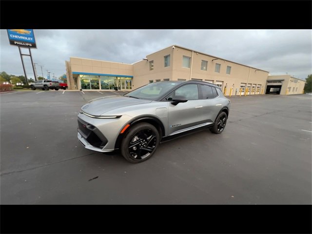 Used 2024 Chevrolet Equinox EV RS image 4