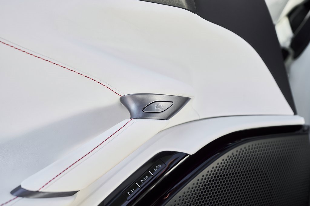 Used 2022 Ferrari Roma image 33