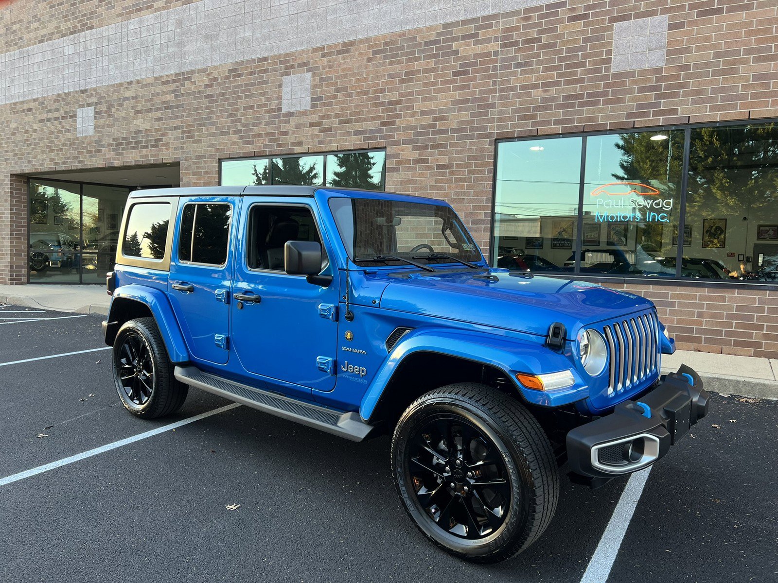 Used 2022 Jeep Wrangler Unlimited Sahara w/ Cold Weather Group