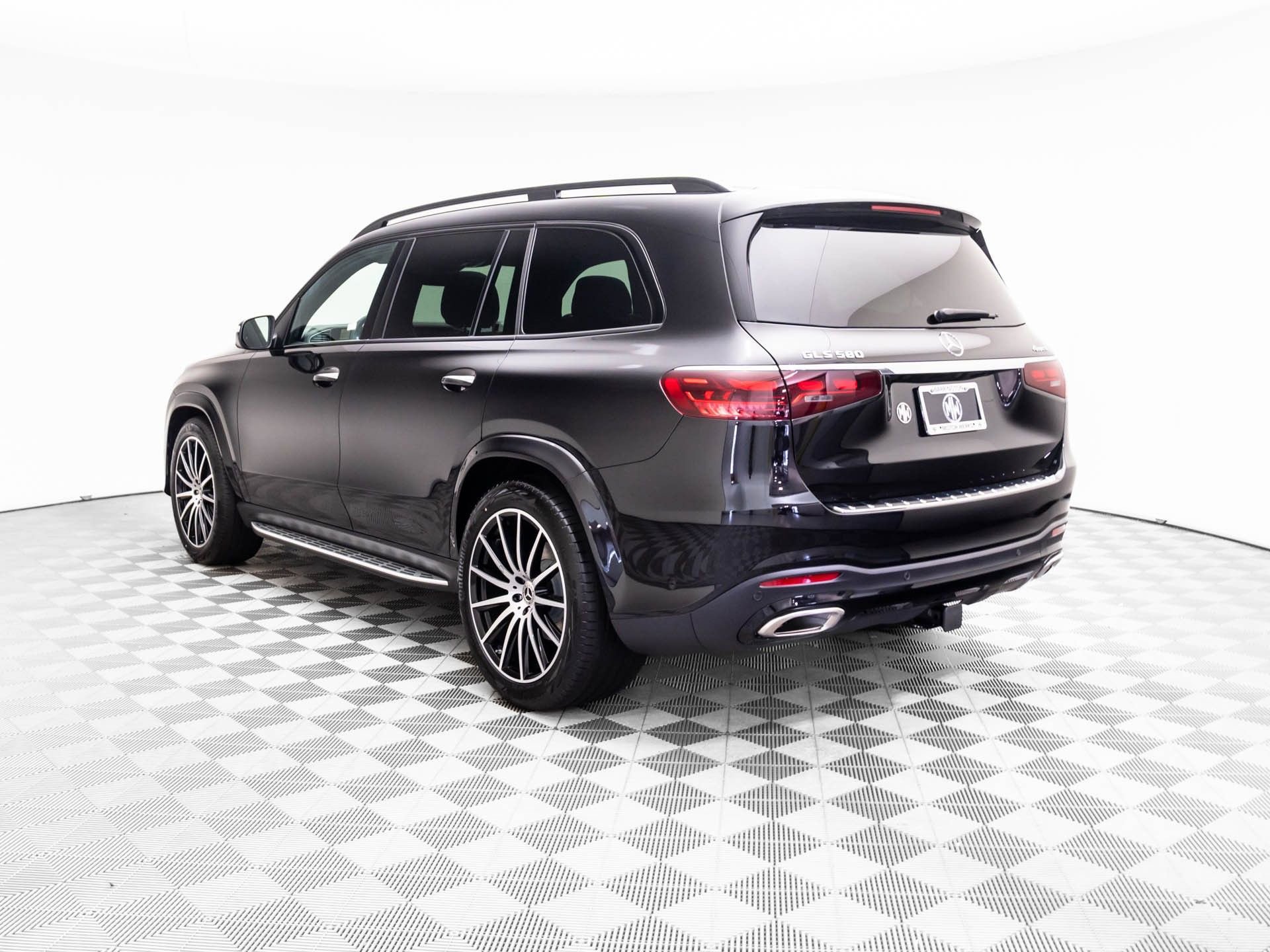 New 2026 Mercedes-Benz GLS 580 4MATIC image 3