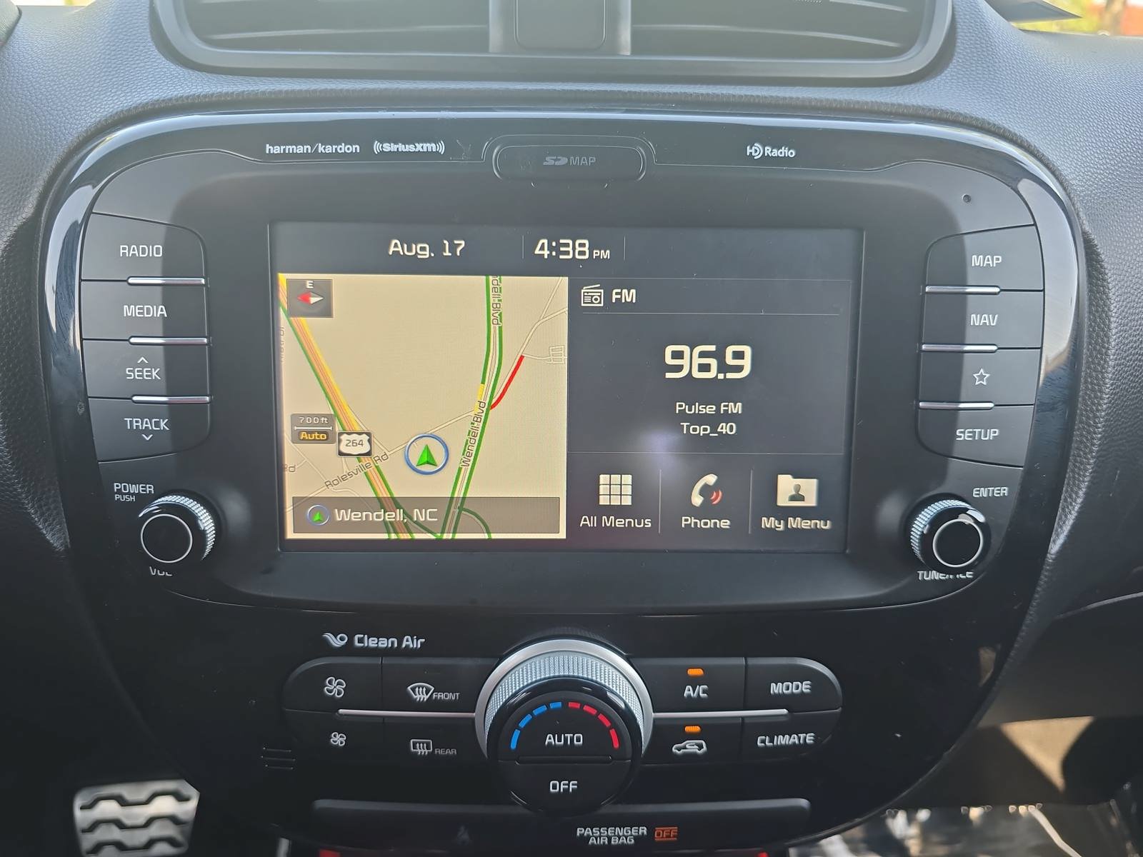Used 2019 Kia Soul + FWD image 21
