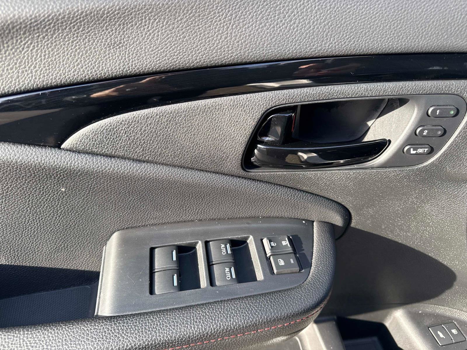 Certified 2025 Honda Passport Black Edition image 21