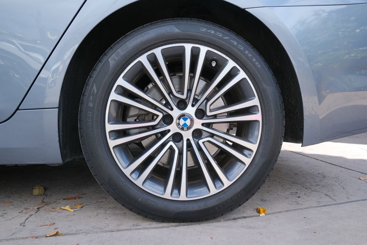 Used 2019 BMW 530i w/ Convenience Package RWD image 39