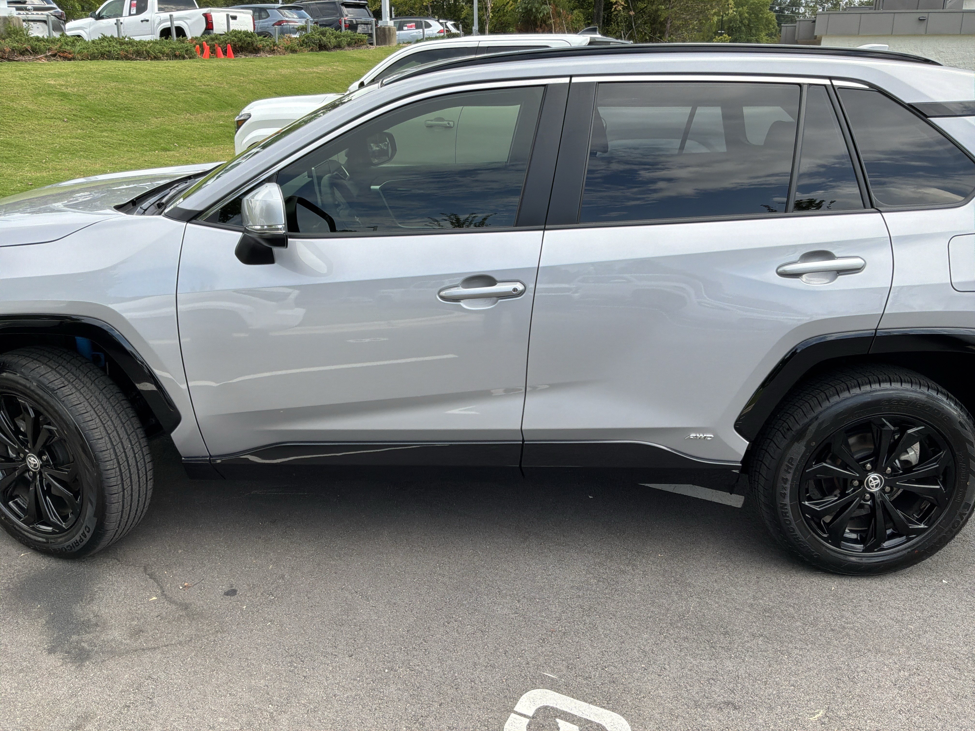 Used 2024 Toyota RAV4 SE w/ Weather Package AWD/4WD image 7