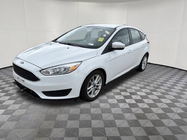 Used 2015 Ford Focus SE w/ SE Cold Weather Package FWD image 12
