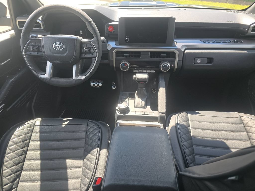 Used 2025 Toyota Tacoma TRD Sport AWD/4WD image 20