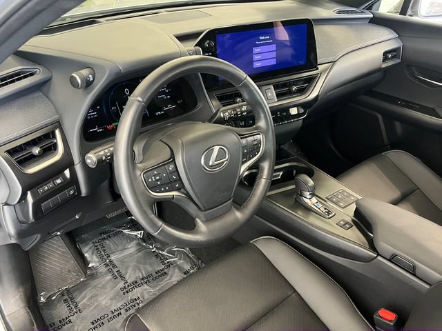 Used 2025 Lexus UX 300h FWD w/ Accessory Package (Z2) image 19