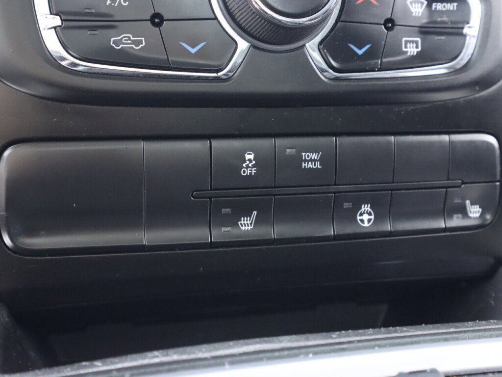 Used 2018 RAM 1500 Outdoorsman image 23