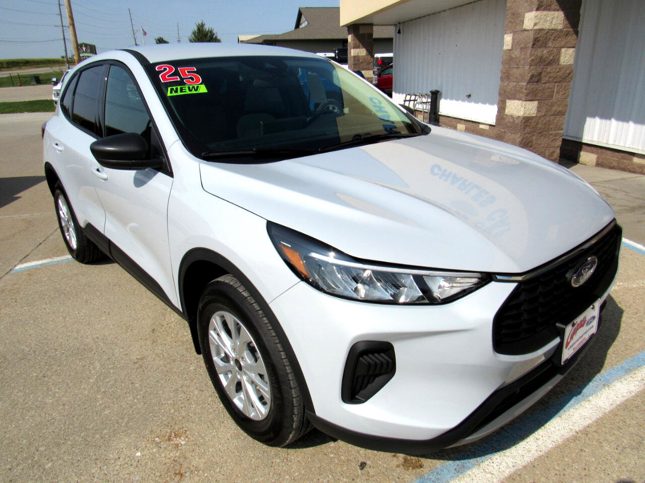 New 2025 Ford Escape Active image 3