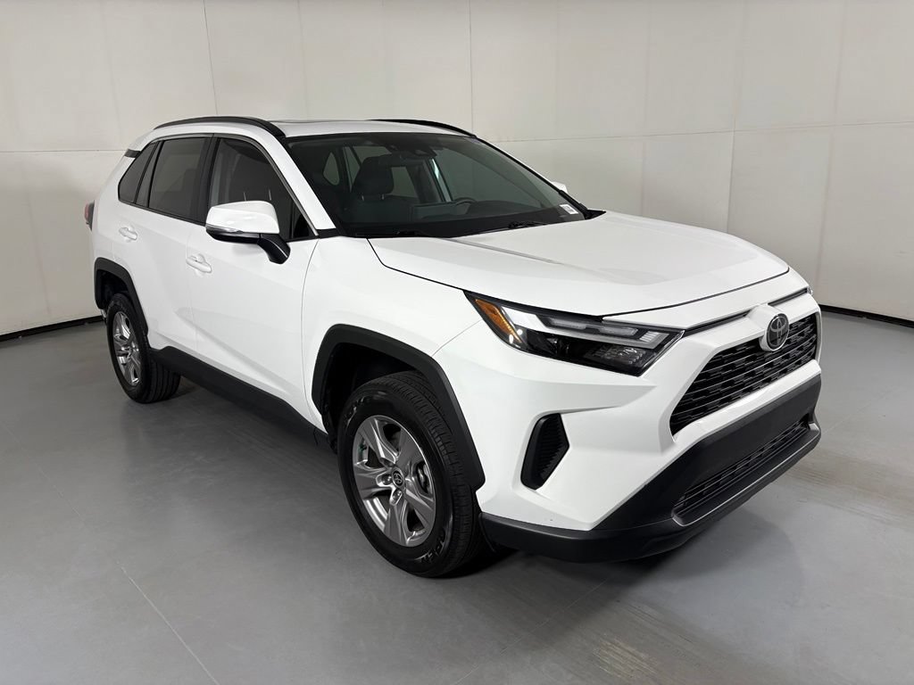 Used 2023 Toyota RAV4 XLE w/ Convenience Package FWD image 2