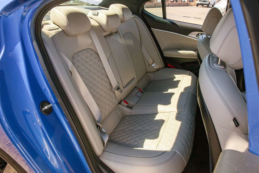 Used 2023 Genesis G70 3.3T w/ Sport Prestige Package image 12