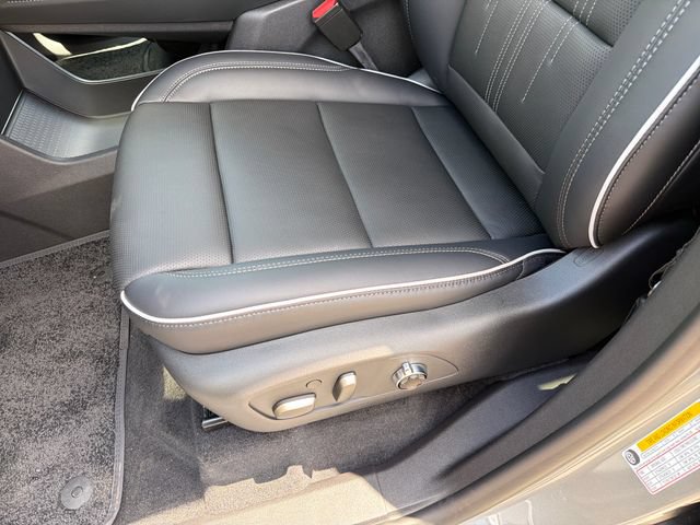 New 2026 Buick Enclave Avenir w/ Super Cruise Package FWD image 18