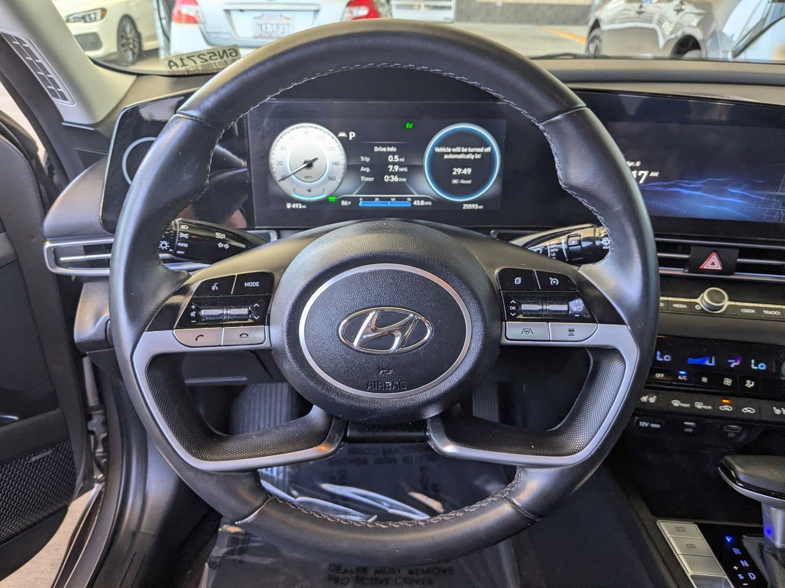 Used 2023 Hyundai Elantra Limited image 14
