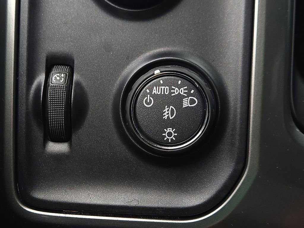 Used 2019 Chevrolet Silverado 2500 LT w/ LT Convenience Package AWD/4WD image 15