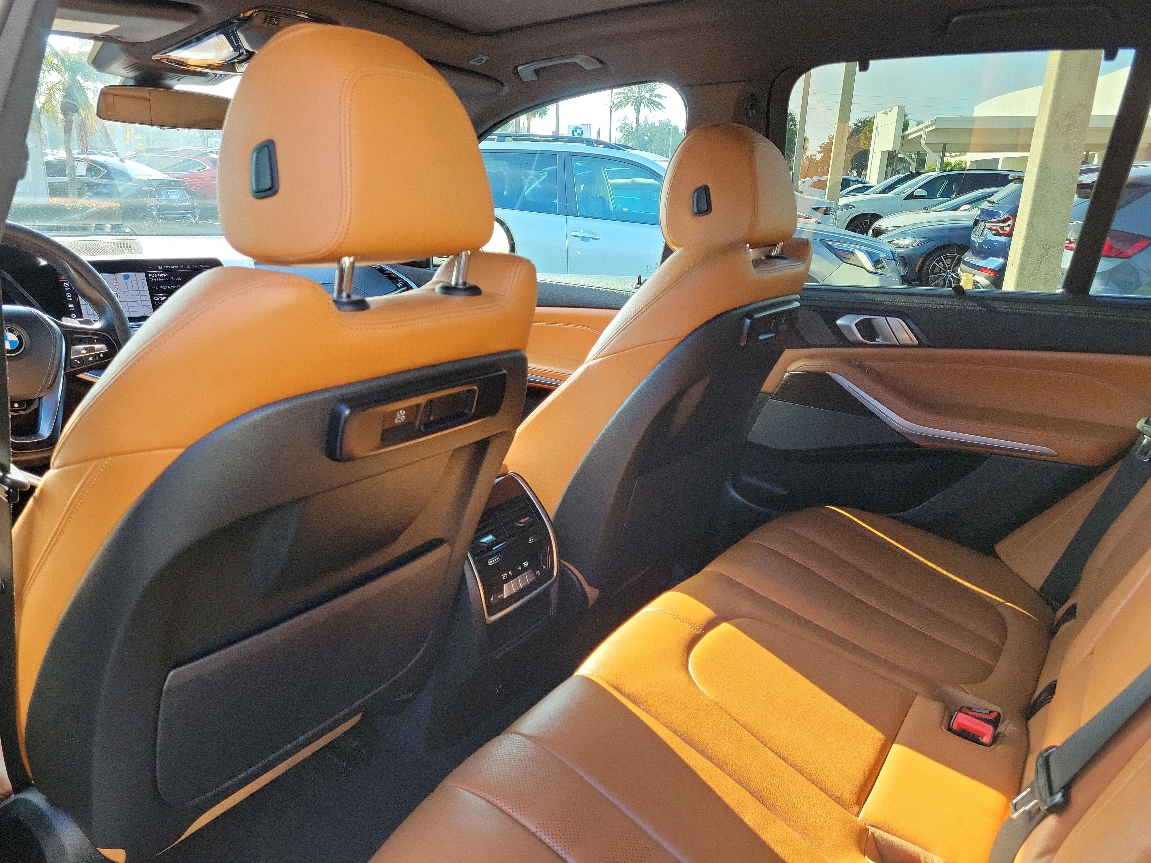 Used 2021 BMW X5 xDrive40i w/ Premium Package image 12