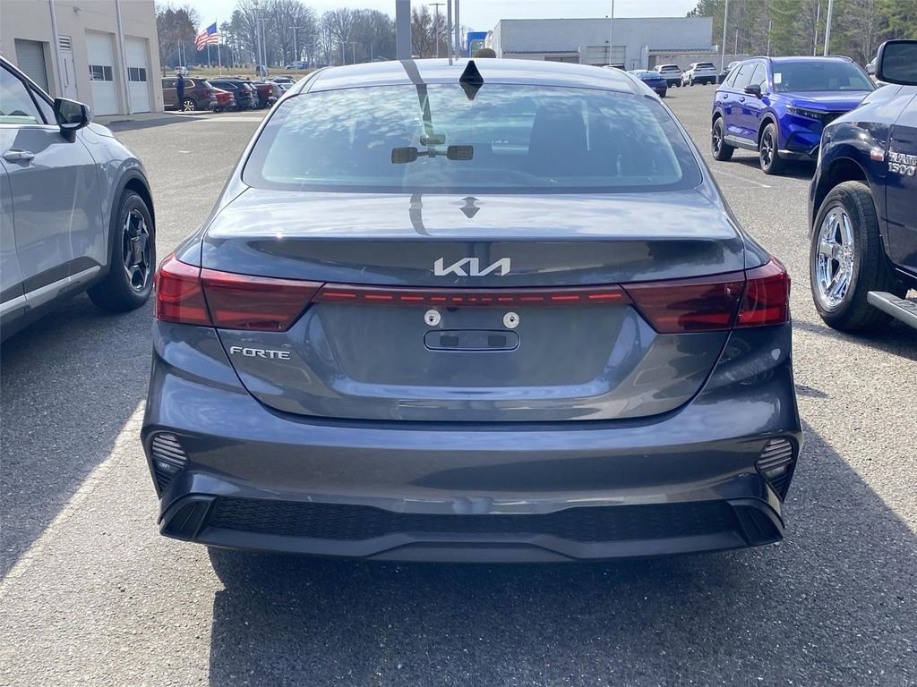 Used 2023 Kia Forte LXS image 6