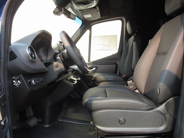 New 2025 Mercedes-Benz Sprinter 2500 image 11