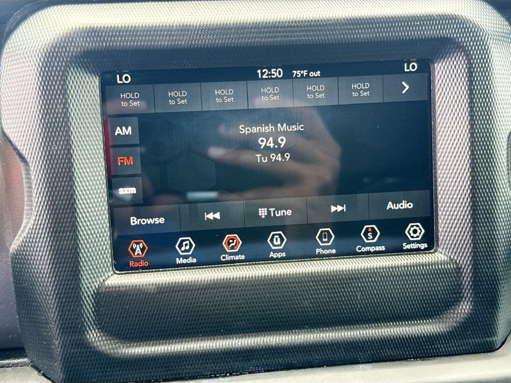 Certified 2023 Jeep Wrangler Unlimited AWD/4WD image 16