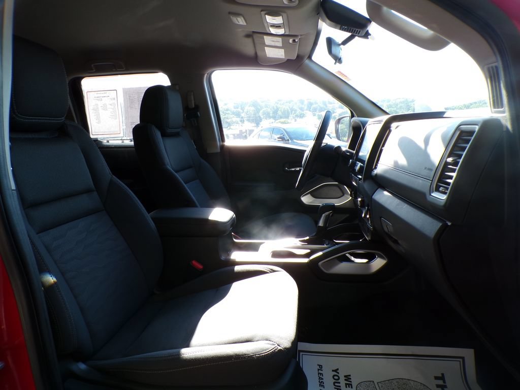 Used 2022 Nissan Frontier SV w/ Technology Package AWD/4WD image 15