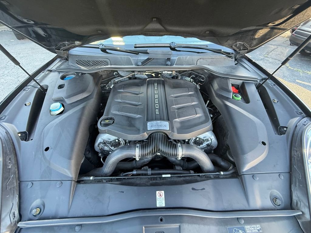 Used 2015 Porsche Cayenne S image 12