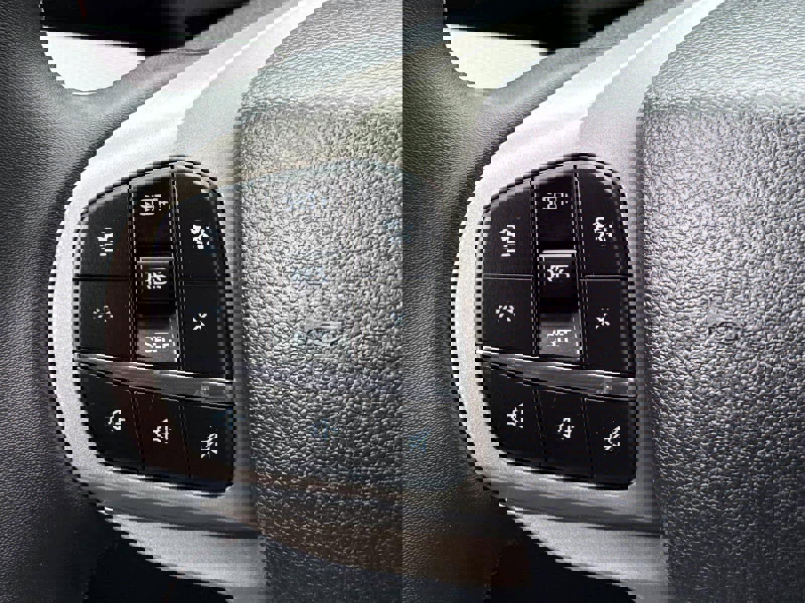 Used 2025 Ford Explorer Active image 21