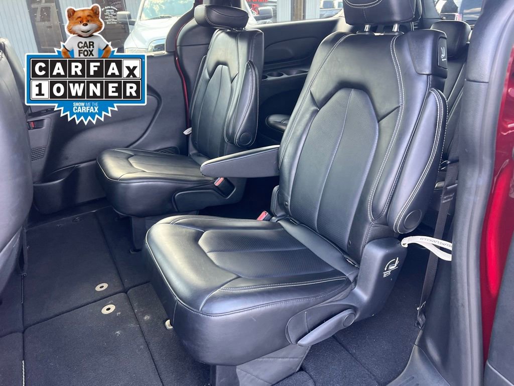 Used 2025 Chrysler Pacifica Select FWD image 15