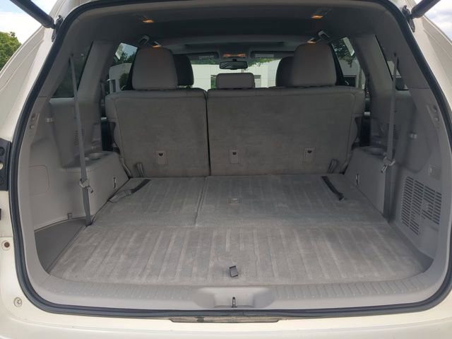 Used 2015 Toyota Highlander XLE FWD image 13