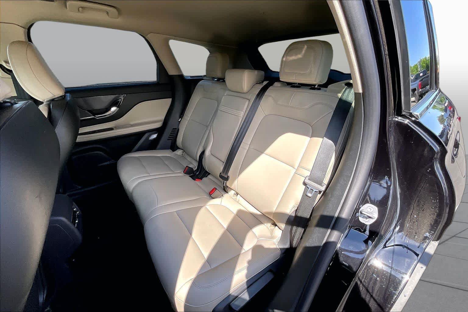 Used 2025 Lincoln Corsair FWD image 19