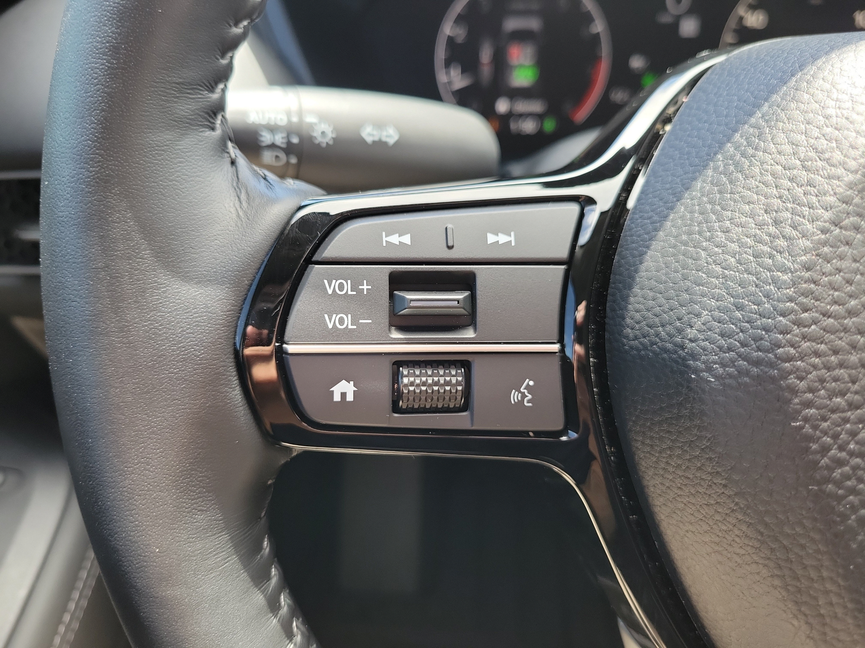 Certified 2026 Honda HR-V EX-L image 30