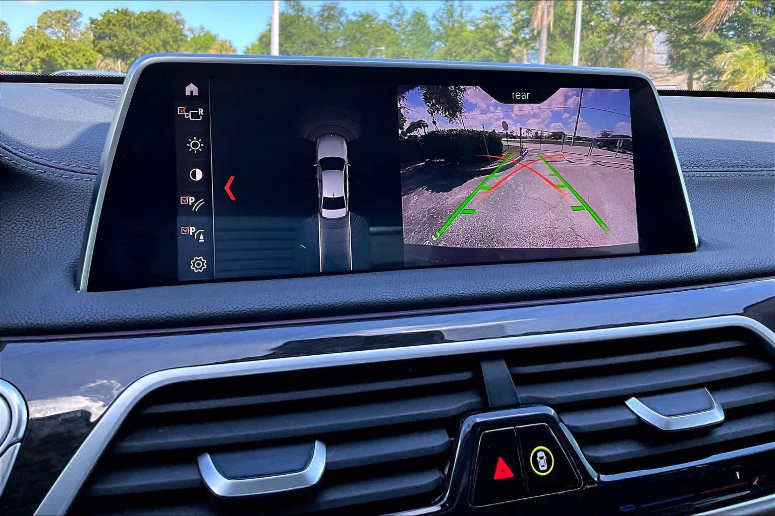Used 2019 BMW 750i image 25