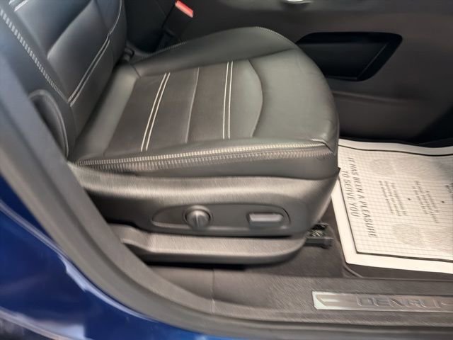 Used 2023 GMC Terrain Denali image 16