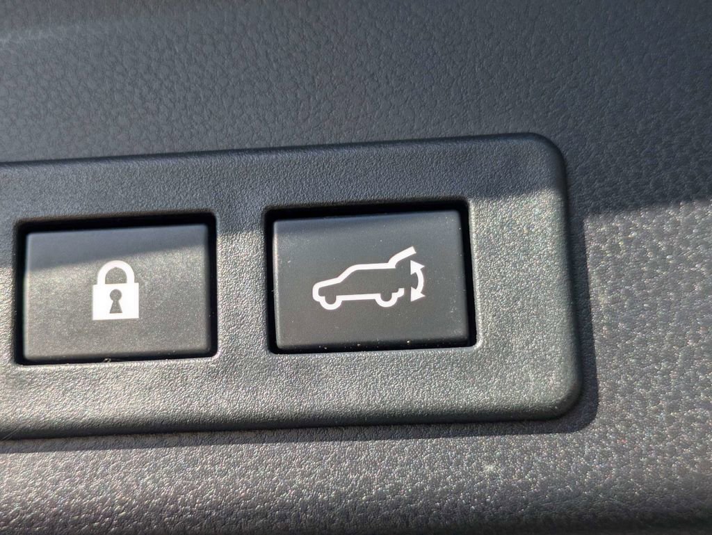 Certified 2023 Subaru Ascent Onyx Edition Limited AWD/4WD image 15