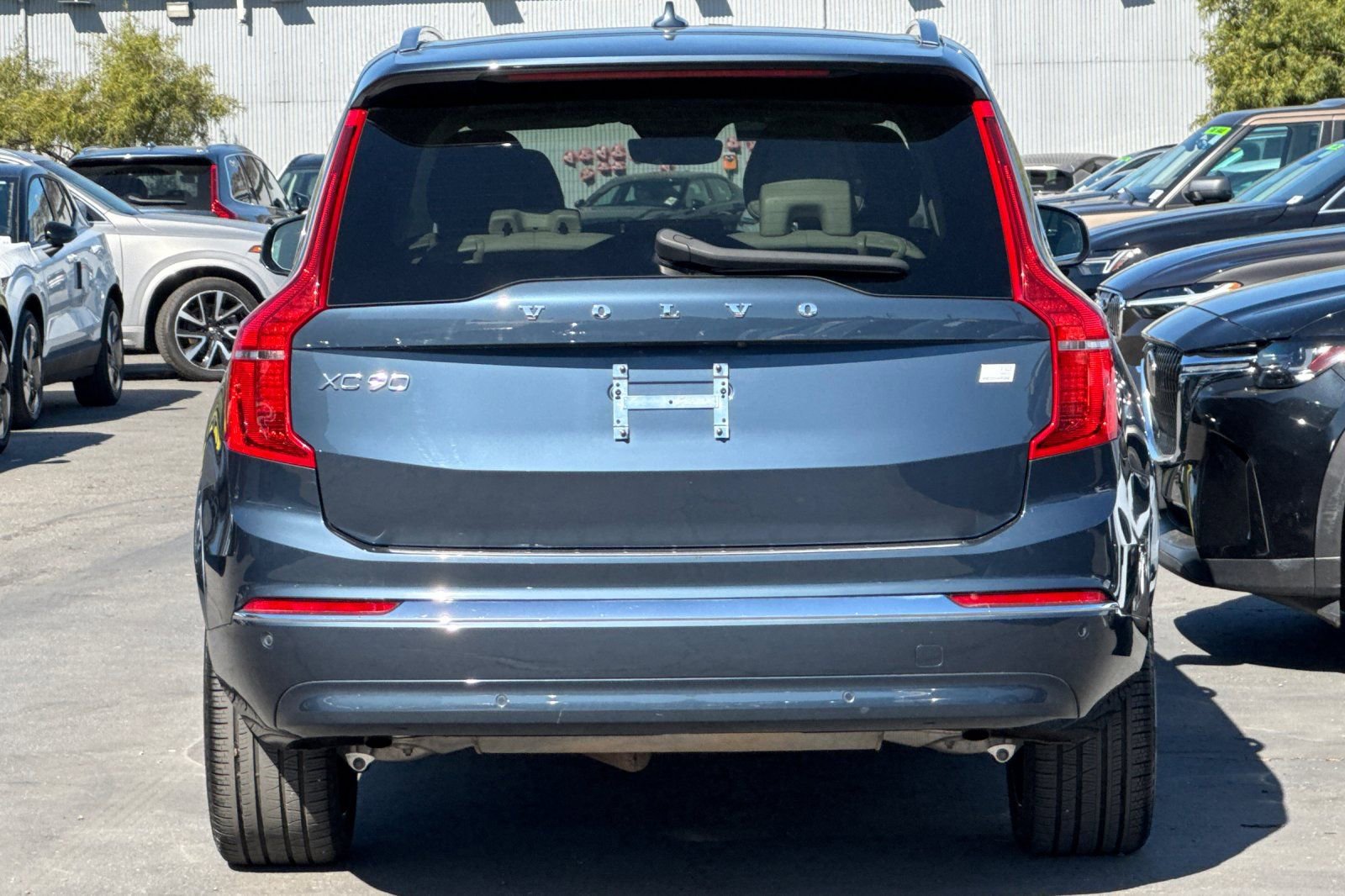 Certified 2024 Volvo XC90 T8 Plus w/ Protection Package Premier image 8