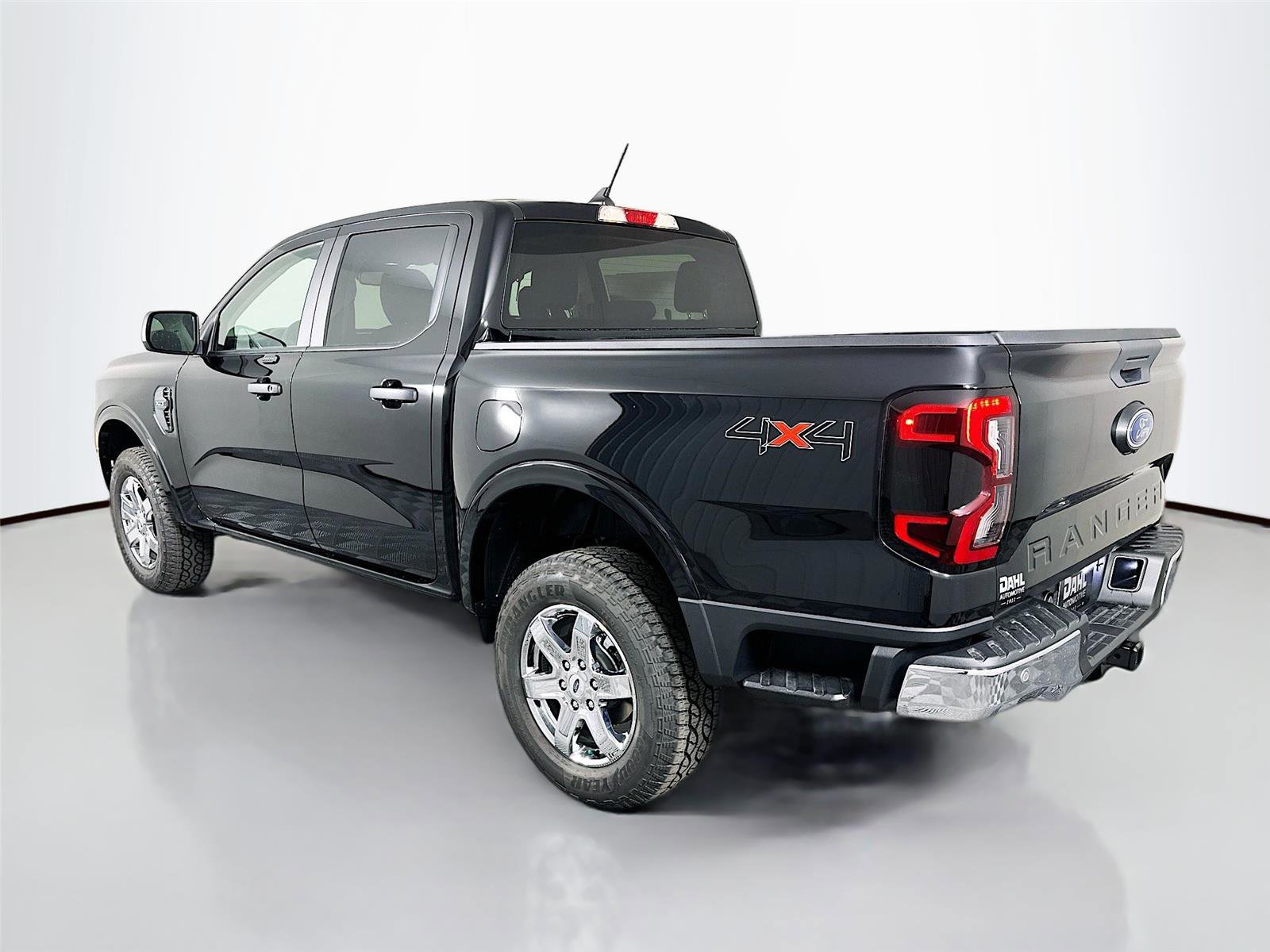 New 2025 Ford Ranger XLT w/ Chrome Accent Package image 5
