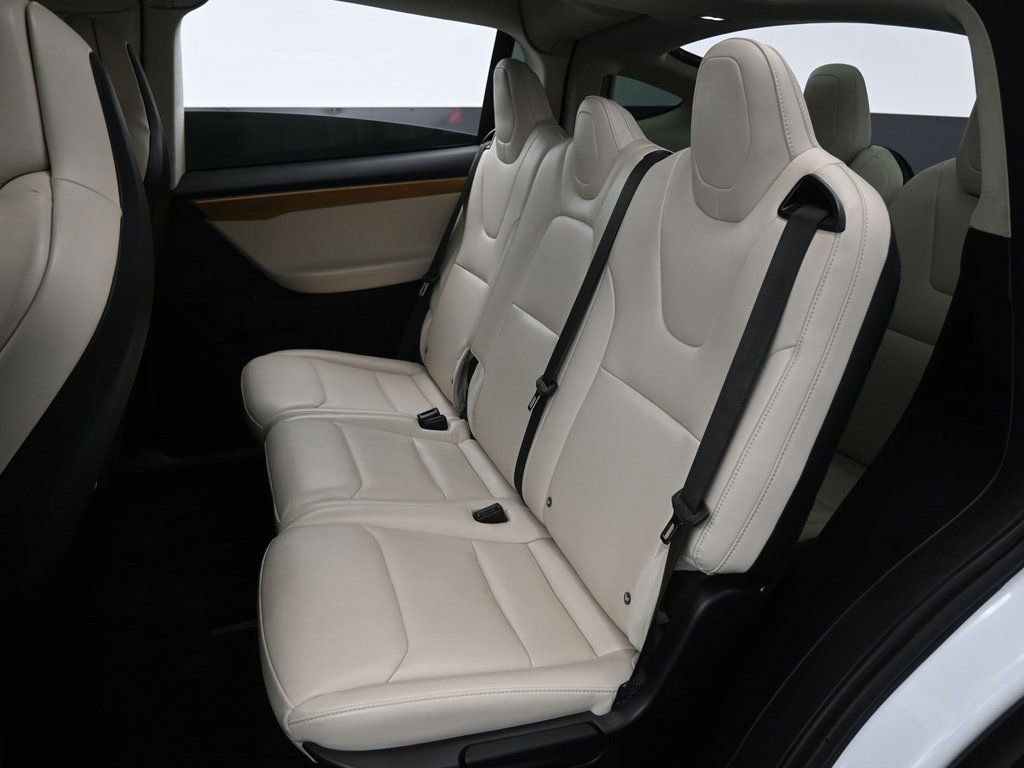 Used 2019 Tesla Model X 100D image 31