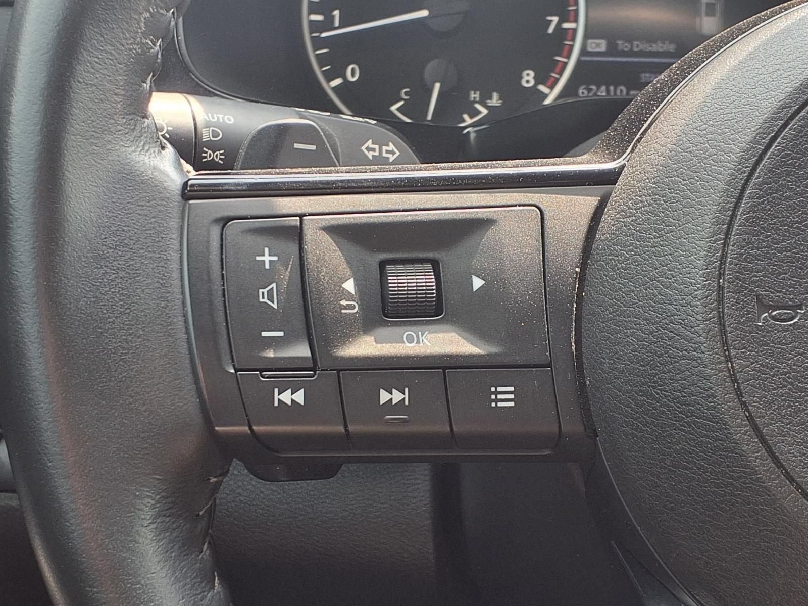 Used 2023 Nissan Pathfinder SL FWD image 15