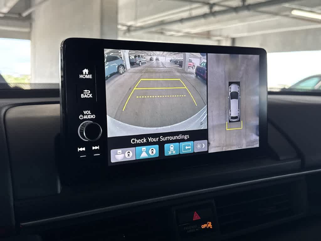 Used 2025 Honda Pilot Elite image 18