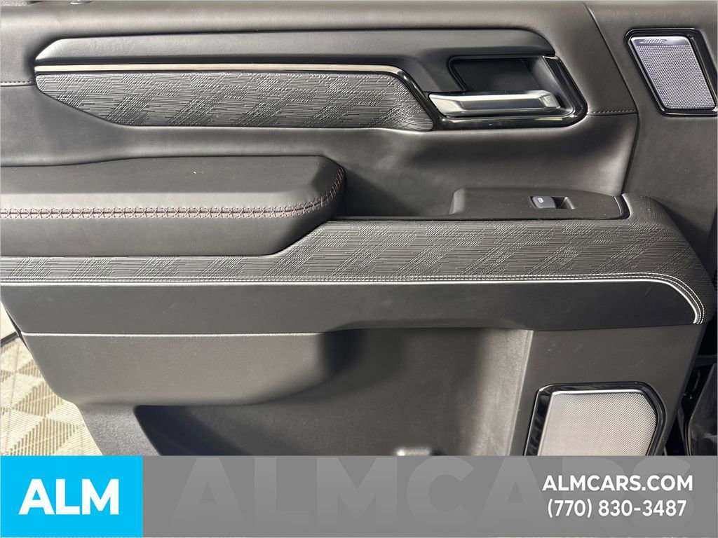 Used 2025 GMC Sierra 2500 AT4X image 25