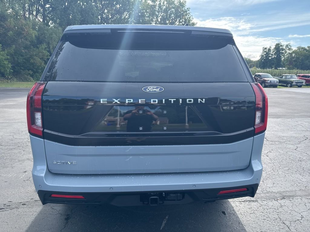 New 2025 Ford Expedition Active AWD/4WD image 6