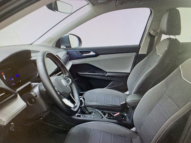 Used 2024 Volkswagen Taos SE image 22