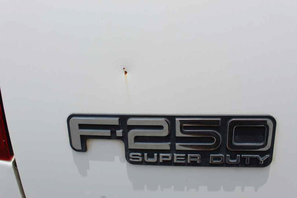 Used 2001 Ford F250 Lariat RWD image 8