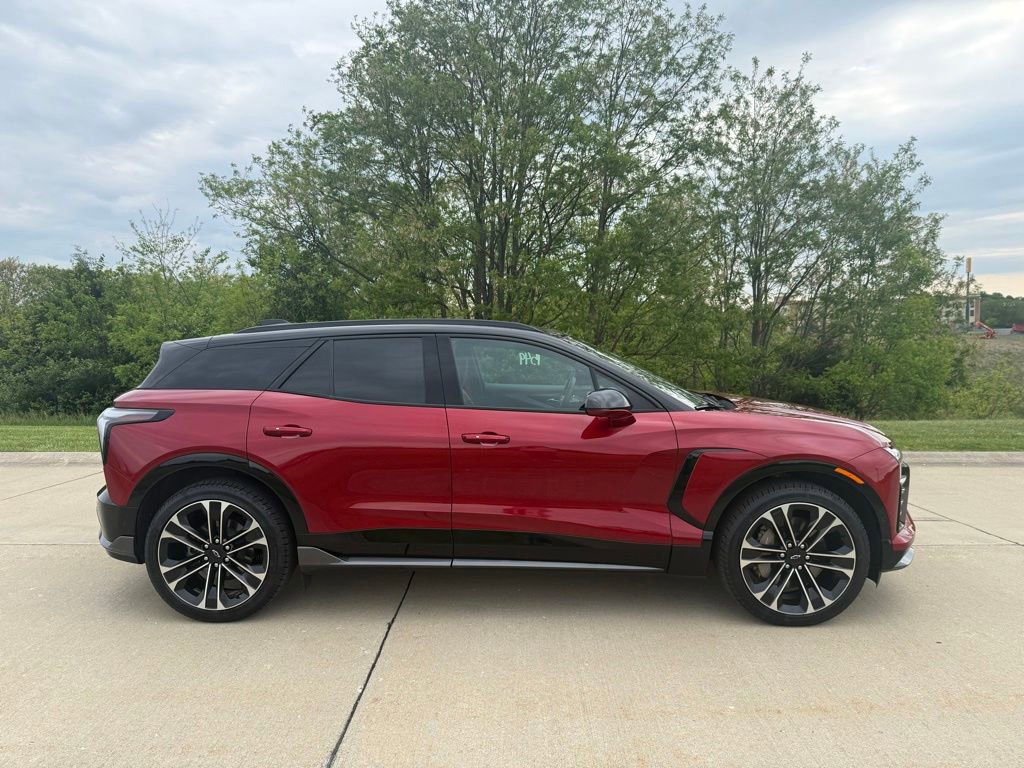 Used 2025 Chevrolet Blazer EV SS AWD/4WD image 2
