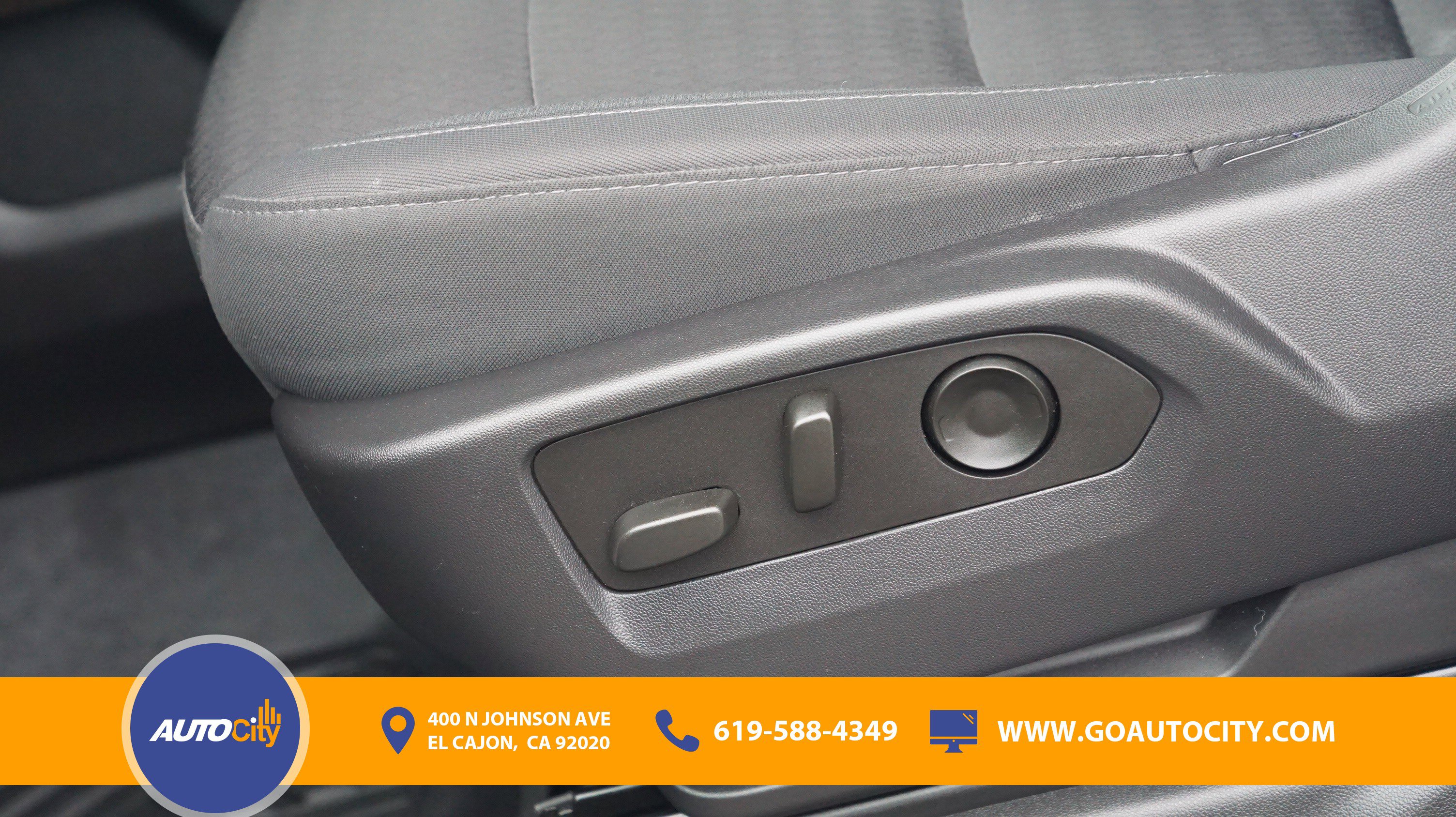 Used 2022 Chevrolet Silverado 1500 LT AWD/4WD image 16