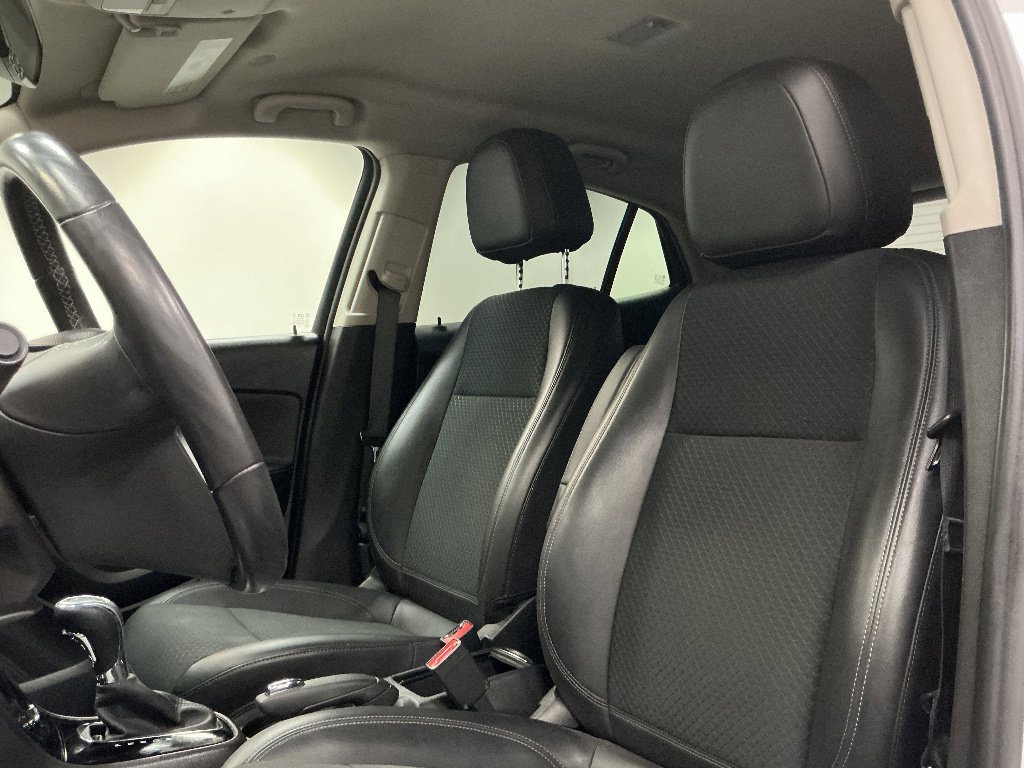 Used 2022 Buick Encore Preferred w/ Safety Package image 12