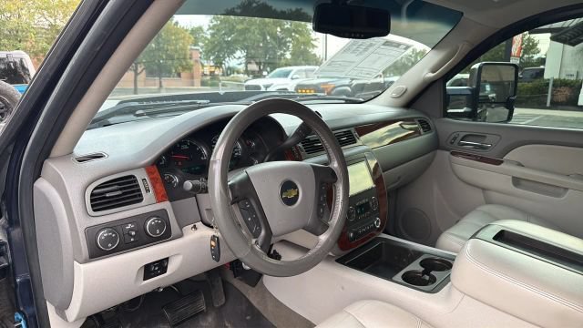Used 2011 Chevrolet Silverado 2500 LTZ w/ LTZ Plus Package AWD/4WD image 17