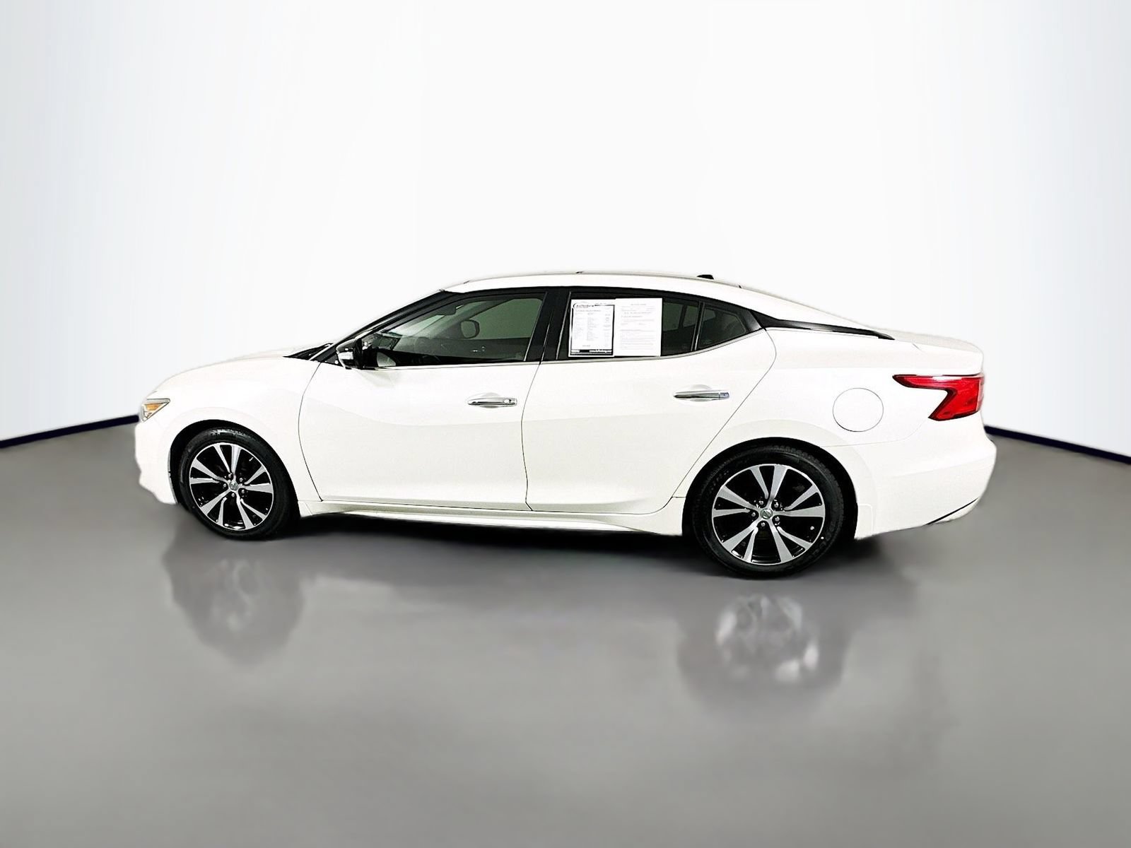 Used 2018 Nissan Maxima Platinum FWD image 4