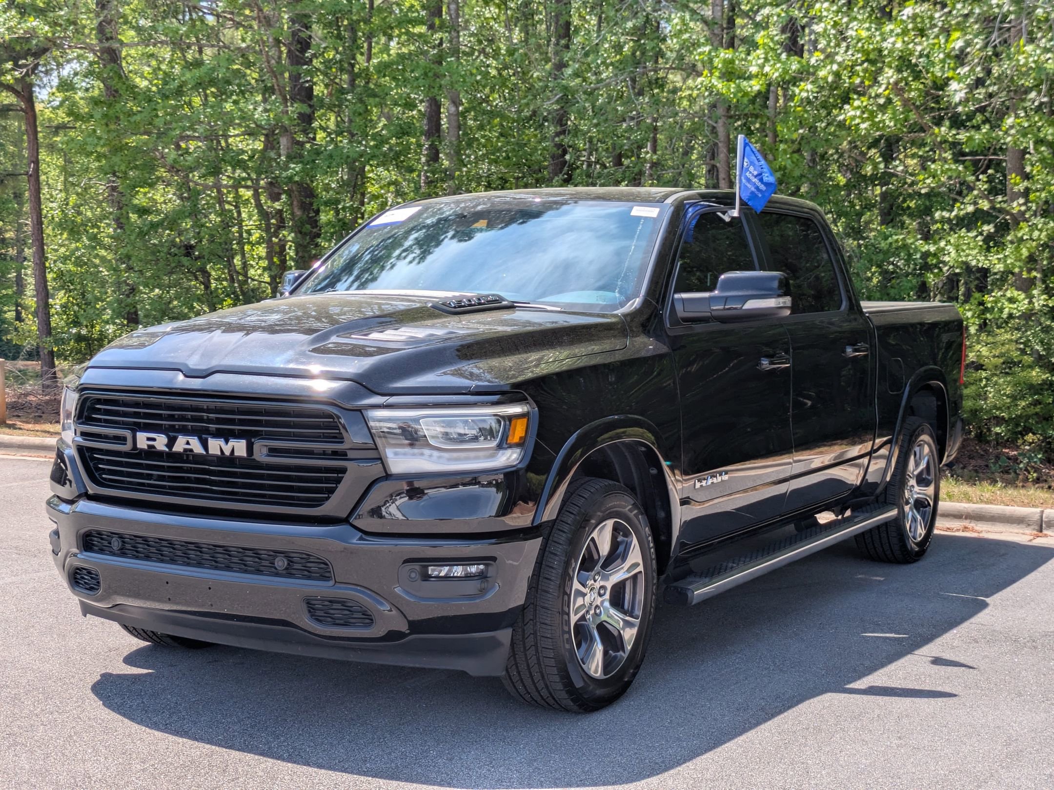 Used 2022 RAM 1500 Laramie w/ Sport Appearance Package AWD/4WD image 6