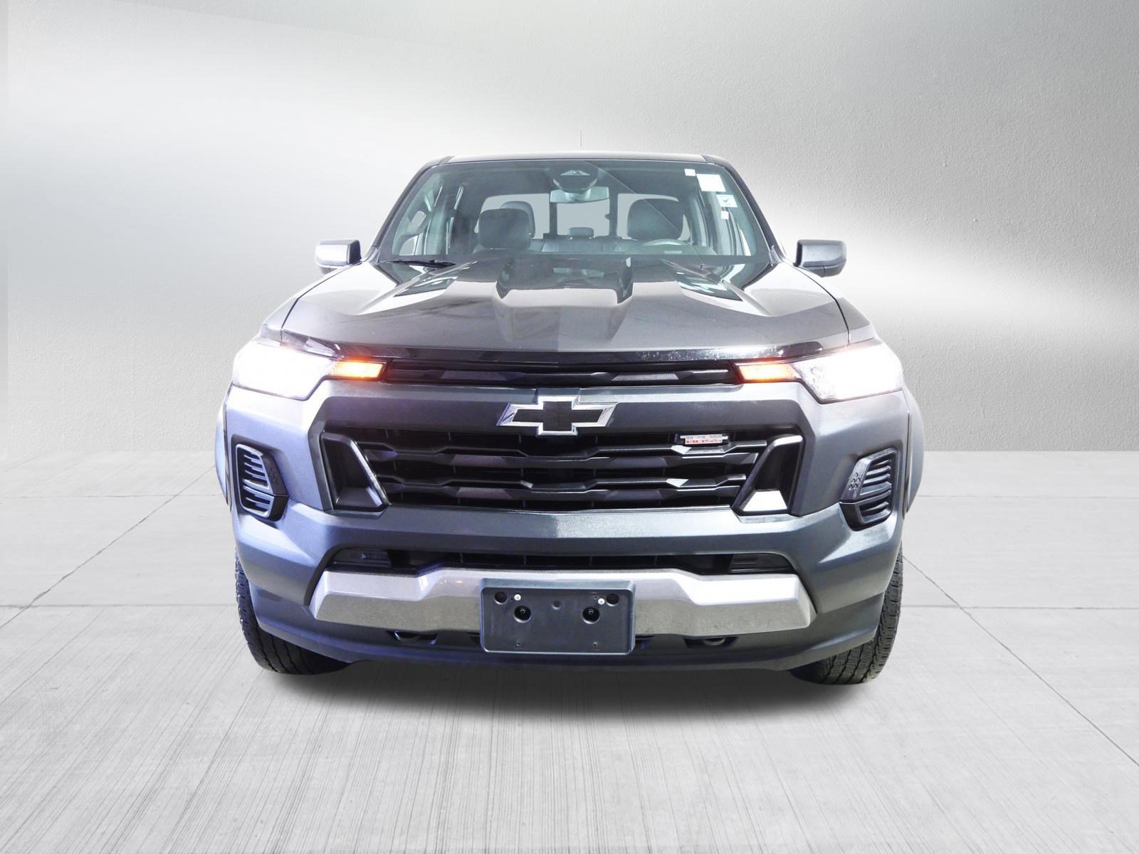 Used 2023 Chevrolet Colorado Trail Boss image 2