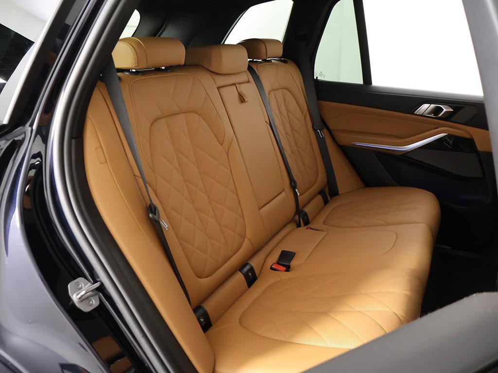 Used 2024 BMW X5 xDrive40i w/ M Sport Package image 35