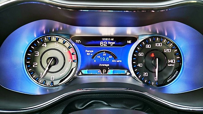 Used 2016 Chrysler 200 S image 18